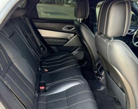 Білий Ленд Ровер Рендж Ровер Велар, об'ємом двигуна 2 л та пробігом 130 тис. км за 32200 $, фото 20 на Automoto.ua