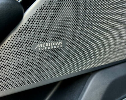 Білий Ленд Ровер Рендж Ровер Велар, об'ємом двигуна 2 л та пробігом 150 тис. км за 29900 $, фото 13 на Automoto.ua