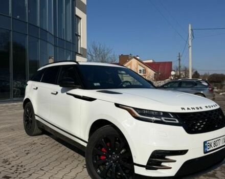 Білий Ленд Ровер Рендж Ровер Велар, об'ємом двигуна 2 л та пробігом 132 тис. км за 33000 $, фото 5 на Automoto.ua