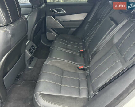 Білий Ленд Ровер Рендж Ровер Велар, об'ємом двигуна 2 л та пробігом 150 тис. км за 29900 $, фото 36 на Automoto.ua