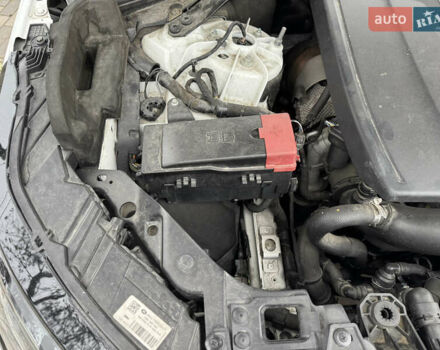 Білий Ленд Ровер Рендж Ровер Велар, об'ємом двигуна 2 л та пробігом 150 тис. км за 29900 $, фото 46 на Automoto.ua