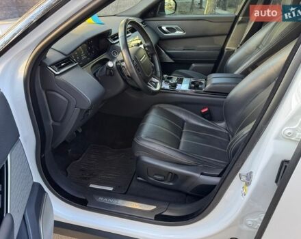 Белый Ленд Ровер Рендж Ровер Велар, объемом двигателя 3 л и пробегом 75 тыс. км за 42500 $, фото 21 на Automoto.ua