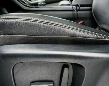 Белый Ленд Ровер Рендж Ровер Велар, объемом двигателя 2 л и пробегом 139 тыс. км за 32300 $, фото 31 на Automoto.ua