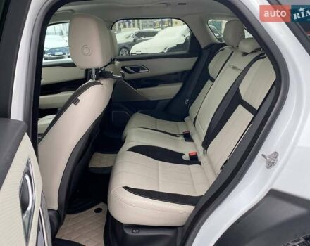 Белый Ленд Ровер Рендж Ровер Велар, объемом двигателя 3 л и пробегом 77 тыс. км за 34900 $, фото 23 на Automoto.ua