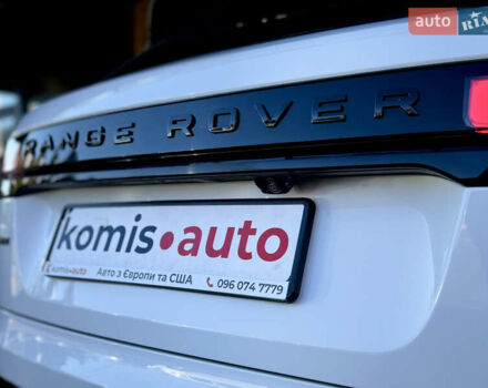 Белый Ленд Ровер Рендж Ровер Велар, объемом двигателя 2 л и пробегом 91 тыс. км за 34999 $, фото 24 на Automoto.ua