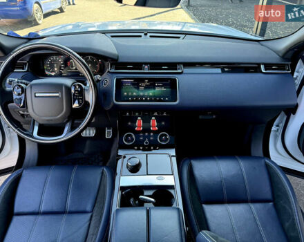 Белый Ленд Ровер Рендж Ровер Велар, объемом двигателя 2 л и пробегом 91 тыс. км за 34999 $, фото 1 на Automoto.ua