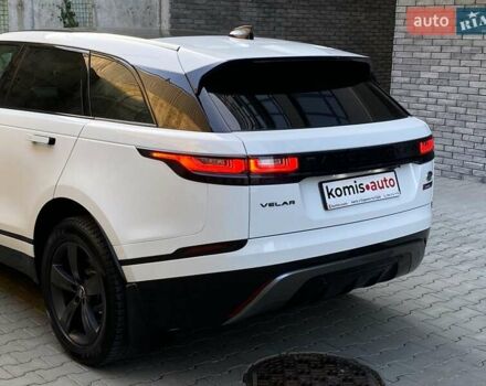 Белый Ленд Ровер Рендж Ровер Велар, объемом двигателя 2 л и пробегом 91 тыс. км за 34999 $, фото 15 на Automoto.ua