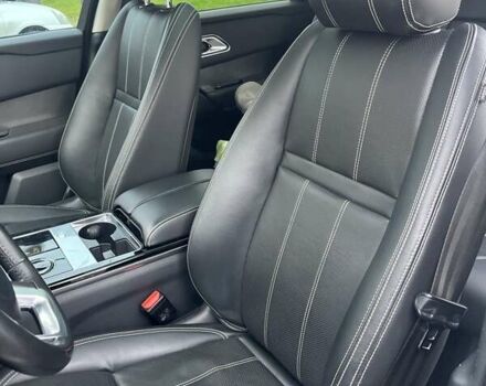 Білий Ленд Ровер Рендж Ровер Велар, об'ємом двигуна 2 л та пробігом 128 тис. км за 42000 $, фото 14 на Automoto.ua