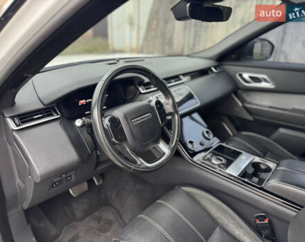 Білий Ленд Ровер Рендж Ровер Велар, об'ємом двигуна 2 л та пробігом 150 тис. км за 29900 $, фото 24 на Automoto.ua