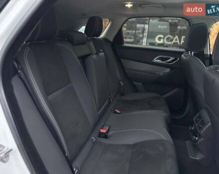 Белый Ленд Ровер Рендж Ровер Велар, объемом двигателя 2 л и пробегом 127 тыс. км за 27900 $, фото 30 на Automoto.ua