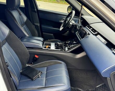 Белый Ленд Ровер Рендж Ровер Велар, объемом двигателя 2 л и пробегом 150 тыс. км за 31000 $, фото 8 на Automoto.ua