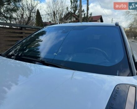 Білий Ленд Ровер Рендж Ровер Велар, об'ємом двигуна 2 л та пробігом 131 тис. км за 32000 $, фото 18 на Automoto.ua