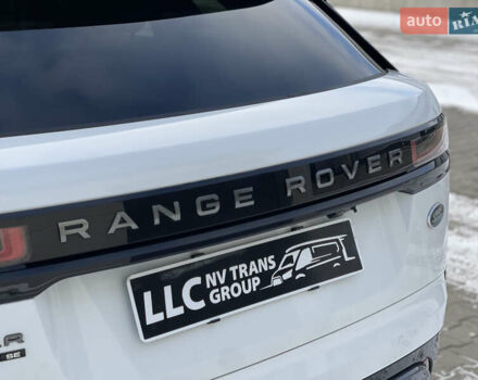 Білий Ленд Ровер Рендж Ровер Велар, об'ємом двигуна 2 л та пробігом 209 тис. км за 31999 $, фото 25 на Automoto.ua