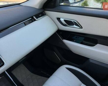 Білий Ленд Ровер Рендж Ровер Велар, об'ємом двигуна 3 л та пробігом 76 тис. км за 35999 $, фото 20 на Automoto.ua