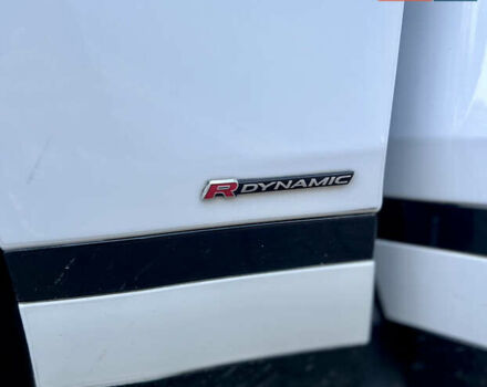 Білий Ленд Ровер Рендж Ровер Велар, об'ємом двигуна 2 л та пробігом 150 тис. км за 29900 $, фото 38 на Automoto.ua