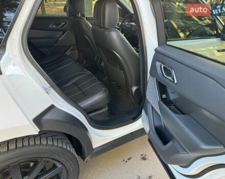 Белый Ленд Ровер Рендж Ровер Велар, объемом двигателя 3 л и пробегом 75 тыс. км за 42500 $, фото 39 на Automoto.ua