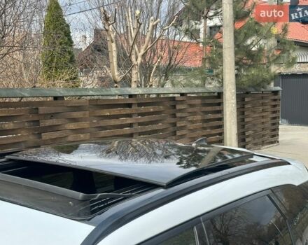 Білий Ленд Ровер Рендж Ровер Велар, об'ємом двигуна 2 л та пробігом 131 тис. км за 32000 $, фото 66 на Automoto.ua