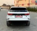Білий Ленд Ровер Рендж Ровер Велар, об'ємом двигуна 2 л та пробігом 130 тис. км за 32200 $, фото 2 на Automoto.ua