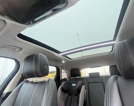 Білий Ленд Ровер Рендж Ровер Велар, об'ємом двигуна 2 л та пробігом 128 тис. км за 42000 $, фото 11 на Automoto.ua