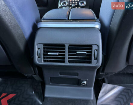 Белый Ленд Ровер Рендж Ровер Велар, объемом двигателя 2 л и пробегом 91 тыс. км за 34999 $, фото 52 на Automoto.ua