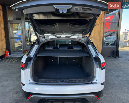 Белый Ленд Ровер Рендж Ровер Велар, объемом двигателя 2 л и пробегом 91 тыс. км за 34999 $, фото 64 на Automoto.ua