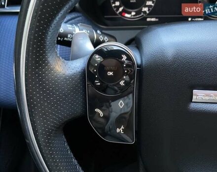 Белый Ленд Ровер Рендж Ровер Велар, объемом двигателя 2 л и пробегом 91 тыс. км за 34999 $, фото 37 на Automoto.ua