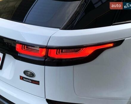 Белый Ленд Ровер Рендж Ровер Велар, объемом двигателя 2 л и пробегом 91 тыс. км за 34999 $, фото 18 на Automoto.ua