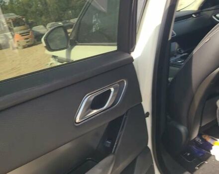 Білий Ленд Ровер Рендж Ровер Велар, об'ємом двигуна 2 л та пробігом 91 тис. км за 26899 $, фото 14 на Automoto.ua