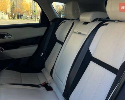 Білий Ленд Ровер Рендж Ровер Велар, об'ємом двигуна 3 л та пробігом 76 тис. км за 35999 $, фото 33 на Automoto.ua