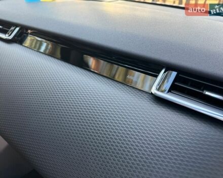 Белый Ленд Ровер Рендж Ровер Велар, объемом двигателя 3 л и пробегом 75 тыс. км за 42500 $, фото 35 на Automoto.ua