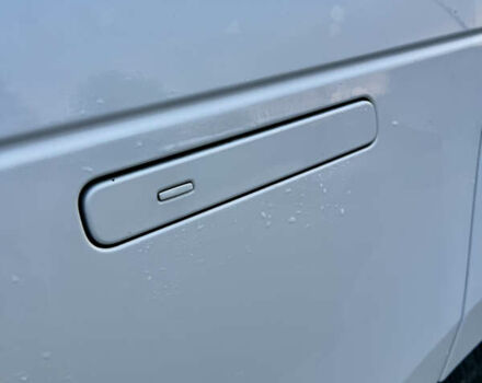 Білий Ленд Ровер Рендж Ровер Велар, об'ємом двигуна 2 л та пробігом 150 тис. км за 29900 $, фото 8 на Automoto.ua