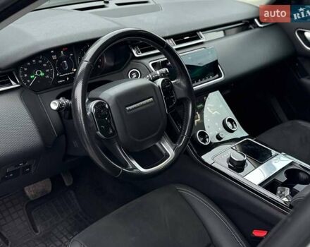 Белый Ленд Ровер Рендж Ровер Велар, объемом двигателя 2 л и пробегом 127 тыс. км за 27900 $, фото 13 на Automoto.ua