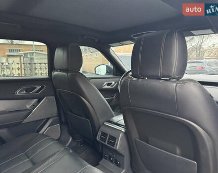 Білий Ленд Ровер Рендж Ровер Велар, об'ємом двигуна 2 л та пробігом 150 тис. км за 29900 $, фото 33 на Automoto.ua