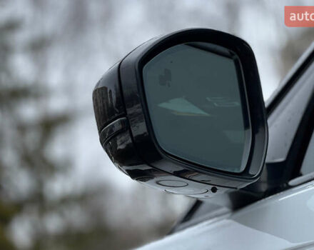 Белый Ленд Ровер Рендж Ровер Велар, объемом двигателя 3 л и пробегом 60 тыс. км за 33900 $, фото 29 на Automoto.ua