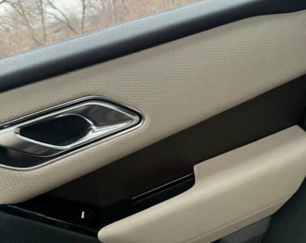 Білий Ленд Ровер Рендж Ровер Велар, об'ємом двигуна 2 л та пробігом 66 тис. км за 31000 $, фото 11 на Automoto.ua