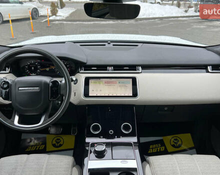 Белый Ленд Ровер Рендж Ровер Велар, объемом двигателя 3 л и пробегом 60 тыс. км за 33900 $, фото 13 на Automoto.ua