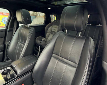 Білий Ленд Ровер Рендж Ровер Велар, об'ємом двигуна 2 л та пробігом 181 тис. км за 28500 $, фото 34 на Automoto.ua