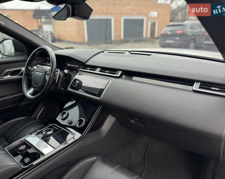 Білий Ленд Ровер Рендж Ровер Велар, об'ємом двигуна 2 л та пробігом 150 тис. км за 29900 $, фото 27 на Automoto.ua