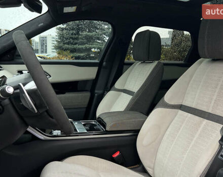 Белый Ленд Ровер Рендж Ровер Велар, объемом двигателя 3 л и пробегом 60 тыс. км за 33900 $, фото 8 на Automoto.ua