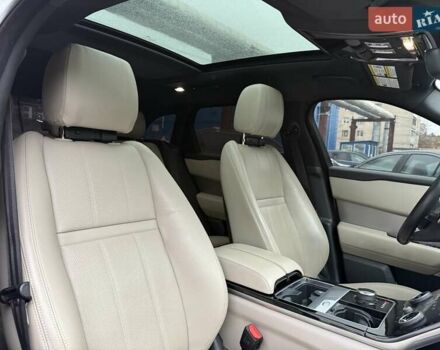 Белый Ленд Ровер Рендж Ровер Велар, объемом двигателя 3 л и пробегом 133 тыс. км за 39500 $, фото 29 на Automoto.ua