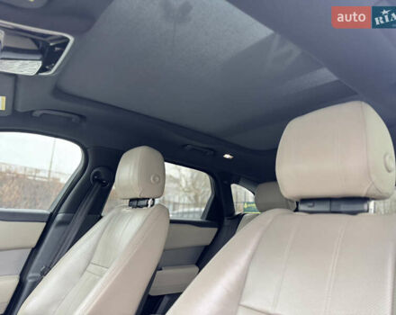 Білий Ленд Ровер Рендж Ровер Велар, об'ємом двигуна 2 л та пробігом 124 тис. км за 30499 $, фото 14 на Automoto.ua