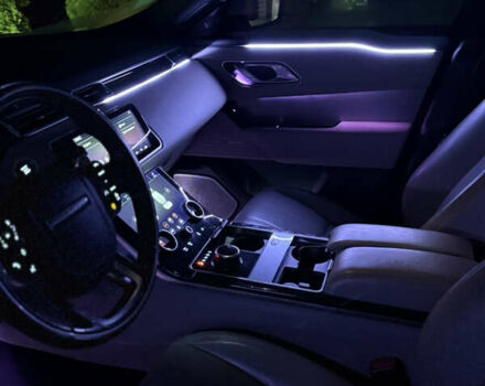 Білий Ленд Ровер Рендж Ровер Велар, об'ємом двигуна 2 л та пробігом 115 тис. км за 28800 $, фото 33 на Automoto.ua