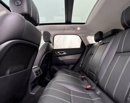 Белый Ленд Ровер Рендж Ровер Велар, объемом двигателя 2 л и пробегом 138 тыс. км за 39690 $, фото 30 на Automoto.ua