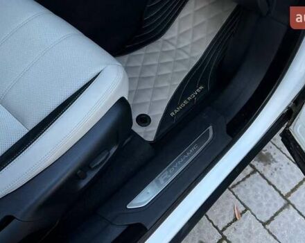 Білий Ленд Ровер Рендж Ровер Велар, об'ємом двигуна 3 л та пробігом 76 тис. км за 35999 $, фото 44 на Automoto.ua