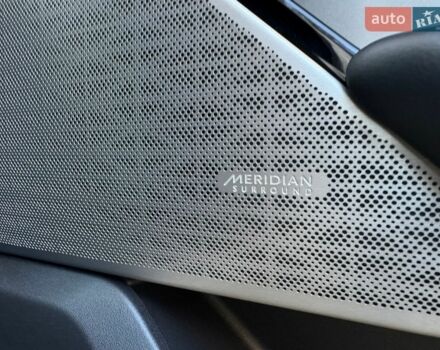 Белый Ленд Ровер Рендж Ровер Велар, объемом двигателя 3 л и пробегом 75 тыс. км за 42500 $, фото 38 на Automoto.ua