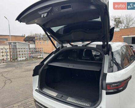 Білий Ленд Ровер Рендж Ровер Велар, об'ємом двигуна 2 л та пробігом 150 тис. км за 29900 $, фото 42 на Automoto.ua