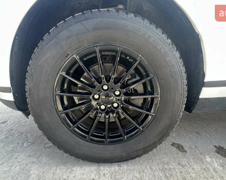 Белый Ленд Ровер Рендж Ровер Велар, объемом двигателя 2 л и пробегом 134 тыс. км за 25500 $, фото 30 на Automoto.ua