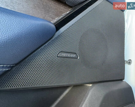 Белый Ленд Ровер Рендж Ровер Велар, объемом двигателя 2 л и пробегом 91 тыс. км за 34999 $, фото 32 на Automoto.ua