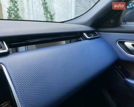 Белый Ленд Ровер Рендж Ровер Велар, объемом двигателя 2 л и пробегом 91 тыс. км за 34999 $, фото 76 на Automoto.ua