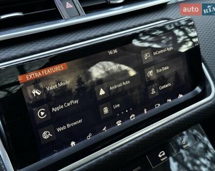 Білий Ленд Ровер Рендж Ровер Велар, об'ємом двигуна 2 л та пробігом 141 тис. км за 37690 $, фото 25 на Automoto.ua